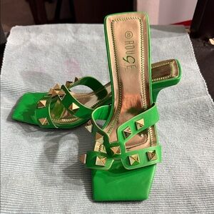 Rouge Helium Vibrant Green Studded Heels